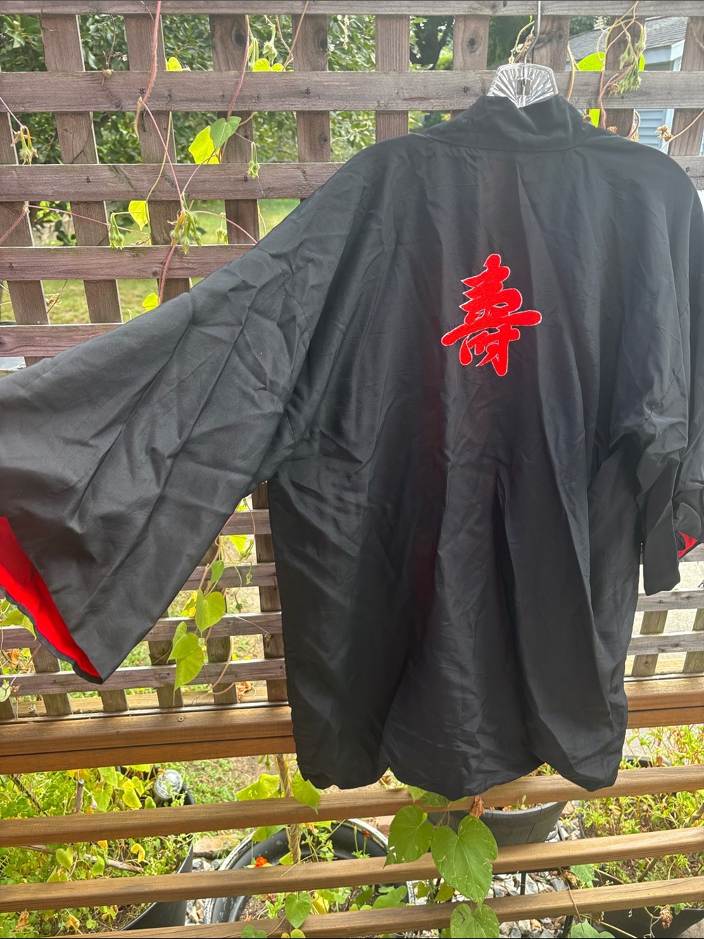 Vintage Embroidered Kimono Robe
